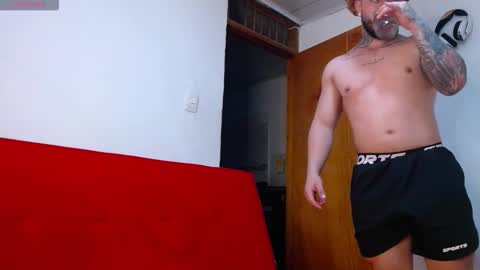 Snapshot of tommyblessd1 chatting on November 27, 6:59 am Steven online show from November 27, 6:59 am