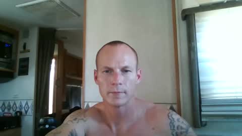 tommygunsfit online show from October 6, 8:50 pm