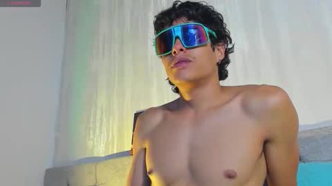 Snapshot of tommyhot7 chatting on June 11, 12:32 am tommyhot7 online show from June 11, 12:32 am