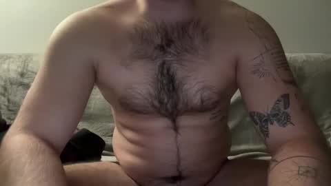 Snapshot of tommyjay32 chatting on December 17, 1:50 pm tommyjay32 online show from December 17, 1:50 pm