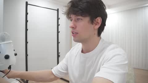 Tommy Joyer online show from November 15, 7:49 am