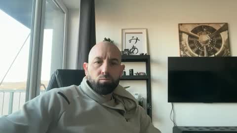 Thomas Fit online show from November 19, 7:41 am