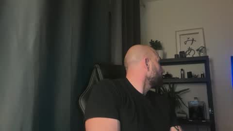 Thomas Fit online show from November 26, 9:38 pm