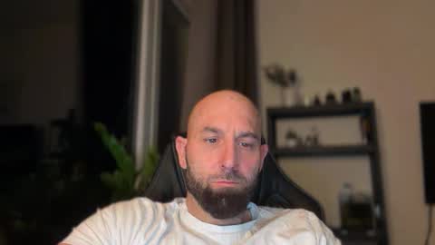 Thomas Fit online show from April 29, 7:53 pm