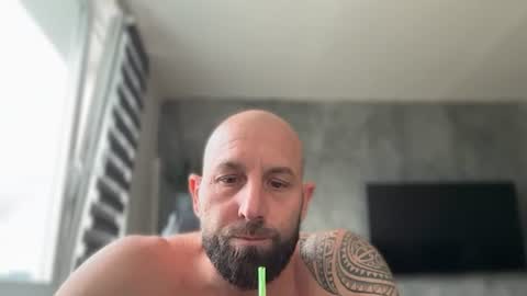 Thomas Fit online show from July 5, 4:25 pm