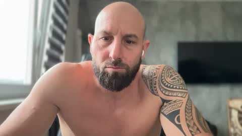 Thomas Fit online show from July 7, 7:23 am