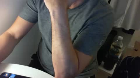 Snapshot of tomtom02029 chatting on December 12, 7:04 pm Tom online show from December 12, 7:04 pm