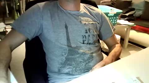 Snapshot of tomtom02029 chatting on December 13, 6:38 pm Tom online show from December 13, 6:38 pm