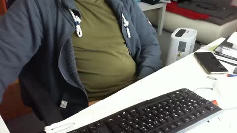 Snapshot of tomtom02029 chatting on October 7, 10:45 am Tom online show from October 7, 10:45 am