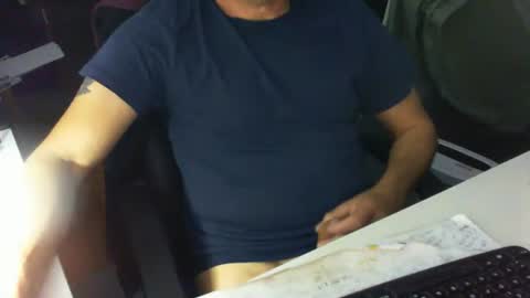 Snapshot of tomtom02029 chatting on November 15, 3:52 pm Tom online show from November 15, 3:52 pm