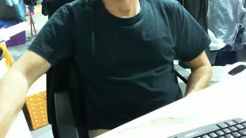 Snapshot of tomtom02029 chatting on November 21, 6:39 pm Tom online show from November 21, 6:39 pm