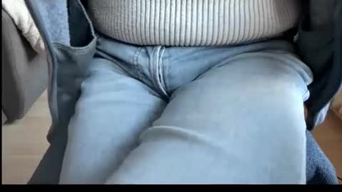 Snapshot of tomtotal chatting on March 27, 2:06 pm Tom online show from March 27, 2:06 pm