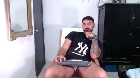 Snapshot of tomy_johnson2 chatting on January 27, 12:33 am Tomas jhonson online show from January 27, 12:33 am