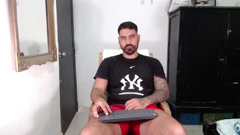 Snapshot of tomy_johnson2 chatting on January 27, 5:26 pm Tomas jhonson online show from January 27, 5:26 pm