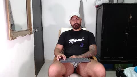 Snapshot of tomy_johnson2 chatting on January 28, 8:15 pm Tomas jhonson online show from January 28, 8:15 pm