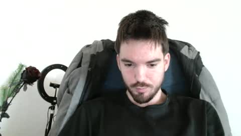 Snapshot of tomylind chatting on March 16, 9:57 am Onlyfans - Tomylind keep you in touch there online show from March 16, 9:57 am