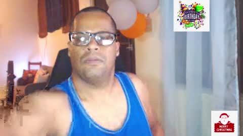Snapshot of toni2814 chatting on December 3, 2:03 am Antonio online show from December 3, 2:03 am