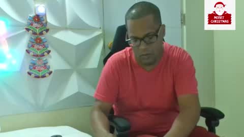 Snapshot of toni2814 chatting on December 3, 12:49 pm Antonio online show from December 3, 12:49 pm