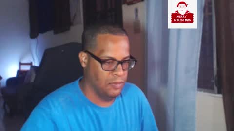 Snapshot of toni2814 chatting on December 6, 2:57 am Antonio online show from December 6, 2:57 am