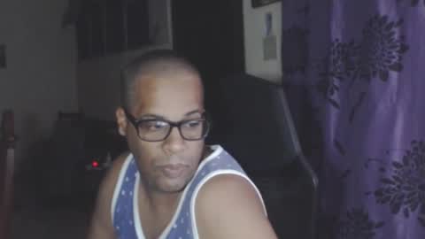 Snapshot of toni2814 chatting on February 9, 2:17 am Antonio online show from February 9, 2:17 am