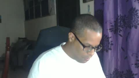 Snapshot of toni2814 chatting on February 18, 2:05 am Antonio online show from February 18, 2:05 am