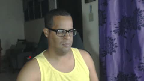 Snapshot of toni2814 chatting on February 21, 2:50 am Antonio online show from February 21, 2:50 am