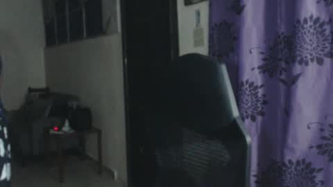 Snapshot of toni2814 chatting on March 4, 2:06 am Antonio online show from March 4, 2:06 am