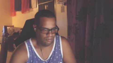 Snapshot of toni2814 chatting on October 5, 1:59 am Antonio online show from October 5, 1:59 am