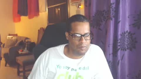 Snapshot of toni2814 chatting on October 16, 2:34 am Antonio online show from October 16, 2:34 am