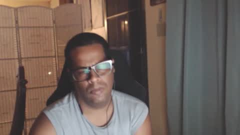 Snapshot of toni2814 chatting on June 9, 3:18 am Antonio online show from June 9, 3:18 am