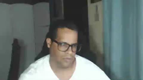 Snapshot of toni2814 chatting on June 11, 2:53 am Antonio online show from June 11, 2:53 am