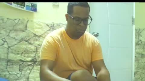Snapshot of toni2814 chatting on June 29, 12:38 pm Antonio online show from June 29, 12:38 pm