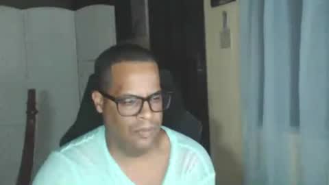 Snapshot of toni2814 chatting on July 25, 2:53 am Antonio online show from July 25, 2:53 am