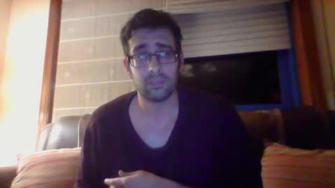 toni640128 online show from December 3, 12:02 am