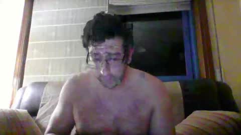 toni640128 online show from May 10, 12:49 am