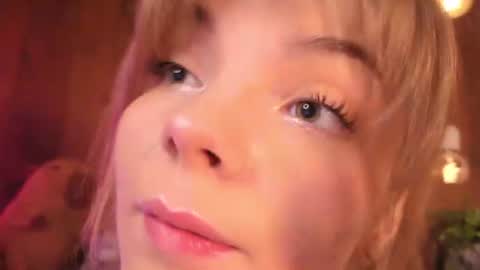 Melissa online show from July 1, 8:52 pm