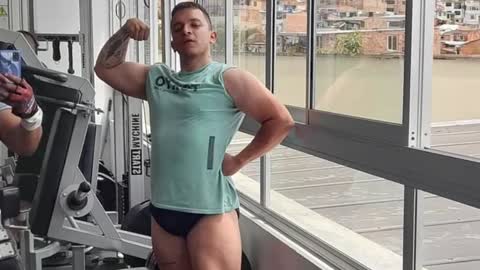 Snapshot of tonny_landri chatting on January 30, 5:52 am Tonny Landri online show from January 30, 5:52 am