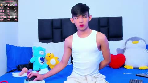 Snapshot of tonny_twink_ chatting on March 9, 9:57 am Tonny online show from March 9, 9:57 am