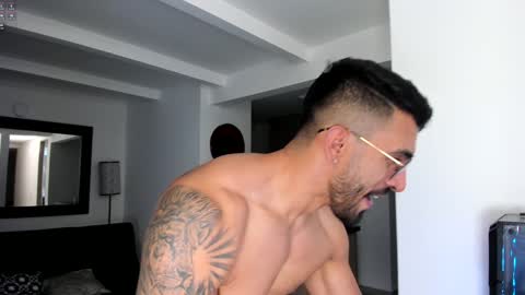 tony muscle1 online show from January 12, 11:26 pm