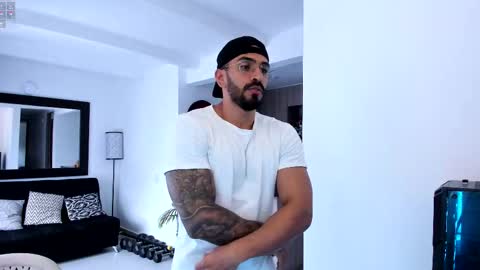 tony muscle1 online show from February 15, 9:37 pm