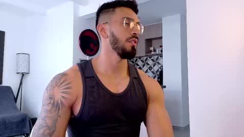 tony muscle1 online show from November 25, 8:31 pm