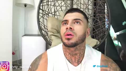 Snapshot of tony_newmen chatting on July 18, 7:39 pm tony online show from July 18, 7:39 pm