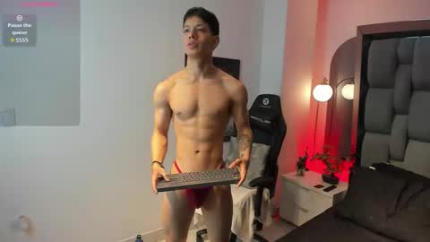 tony_petrov online show from November 8, 8:36 am