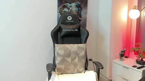 tony_petrov online show from November 9, 9:24 pm