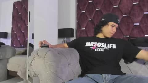 Snapshot of tonybenedetti chatting on June 1, 8:32 pm Tony Benedetti online show from June 1, 8:32 pm
