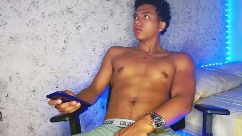 tonydesire_ online show from May 10, 2:44 pm