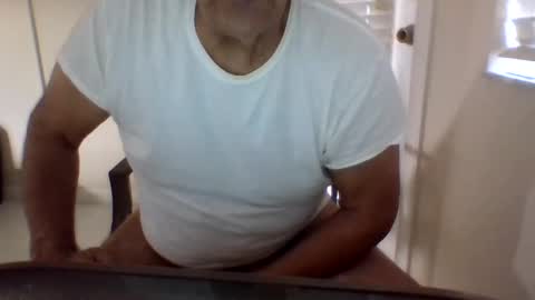 Snapshot of tonymcfly99 chatting on January 27, 10:38 pm tonymcfly99 online show from January 27, 10:38 pm