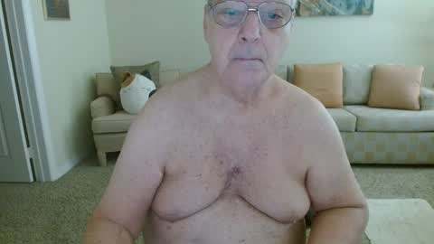 Snapshot of tonysview12000 chatting on October 1, 6:14 pm tonysview12000 online show from October 1, 6:14 pm