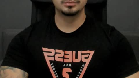 Snapshot of tonywilcoxx chatting on October 25, 5:04 am TonyWilcox online show from October 25, 5:04 am