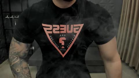 Snapshot of tonywilcoxx chatting on November 5, 5:51 am TonyWilcox online show from November 5, 5:51 am